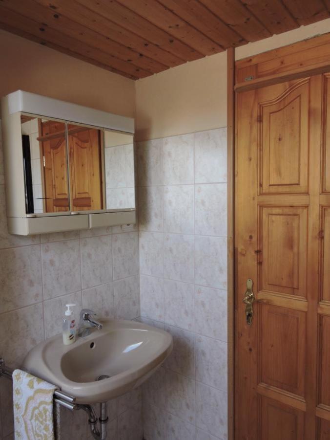 Appartamento Grosses Ferienhaus Plattensee Balaton - Nyaralo Haz 6 Szobaval, 5 Fuerdoszobaval, 3000 Nm Szolad Esterno foto