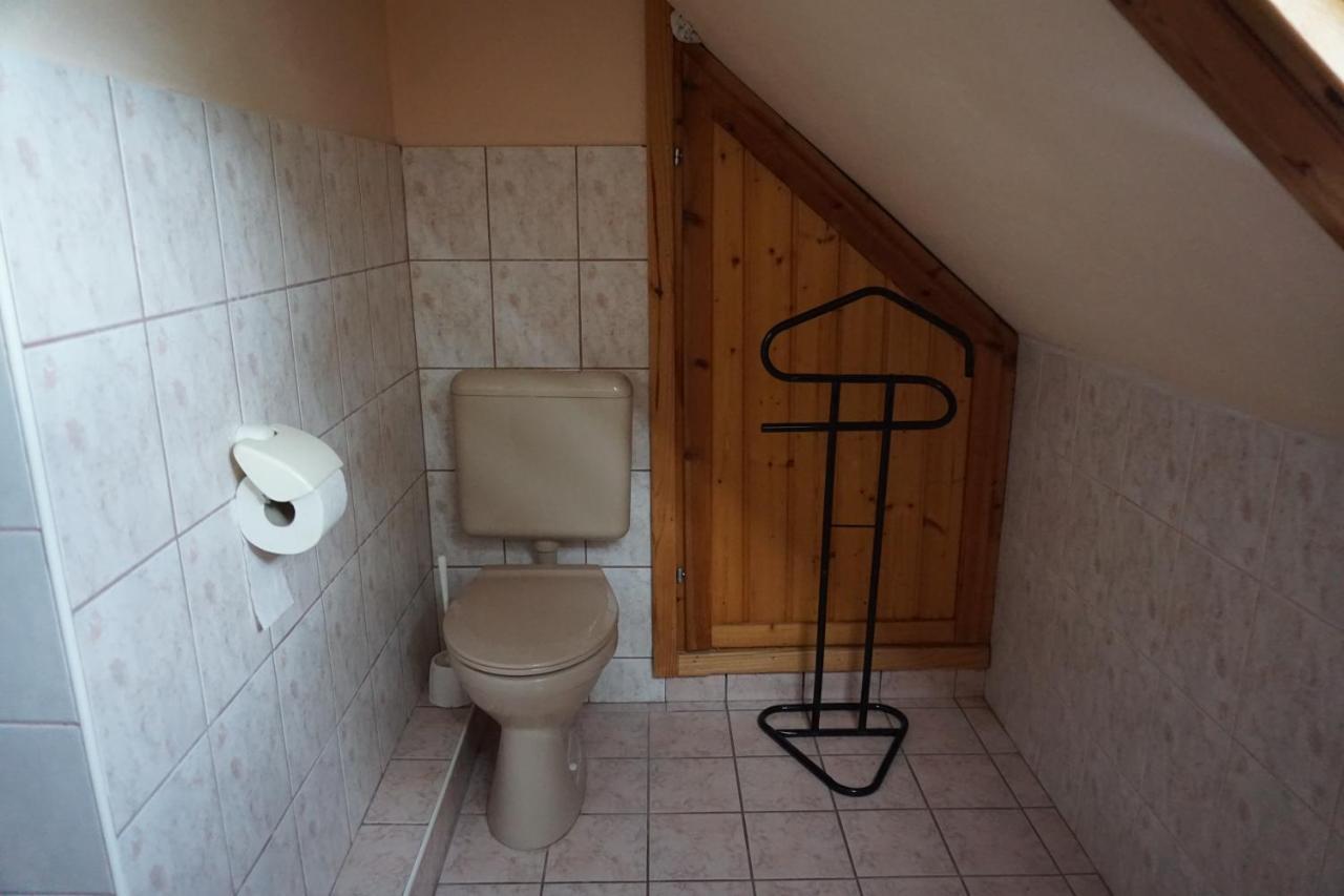 Appartamento Grosses Ferienhaus Plattensee Balaton - Nyaralo Haz 6 Szobaval, 5 Fuerdoszobaval, 3000 Nm Szolad Esterno foto